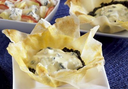 Tartelettes croustillantes aux épinards et au Bresse Bleu 