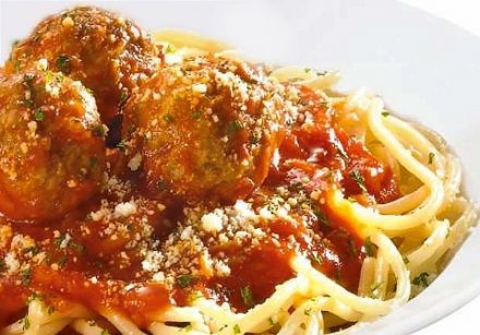 Spaghetti aux boulettes de viande (chair à saucisse et parmesan)